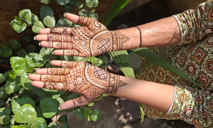 Mehwash Mehndi Artist